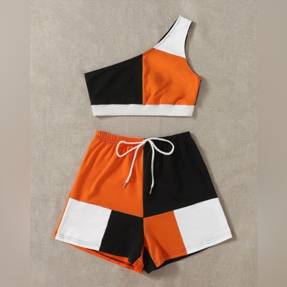 Colorblock Shorts Set - Picture 2 of 3